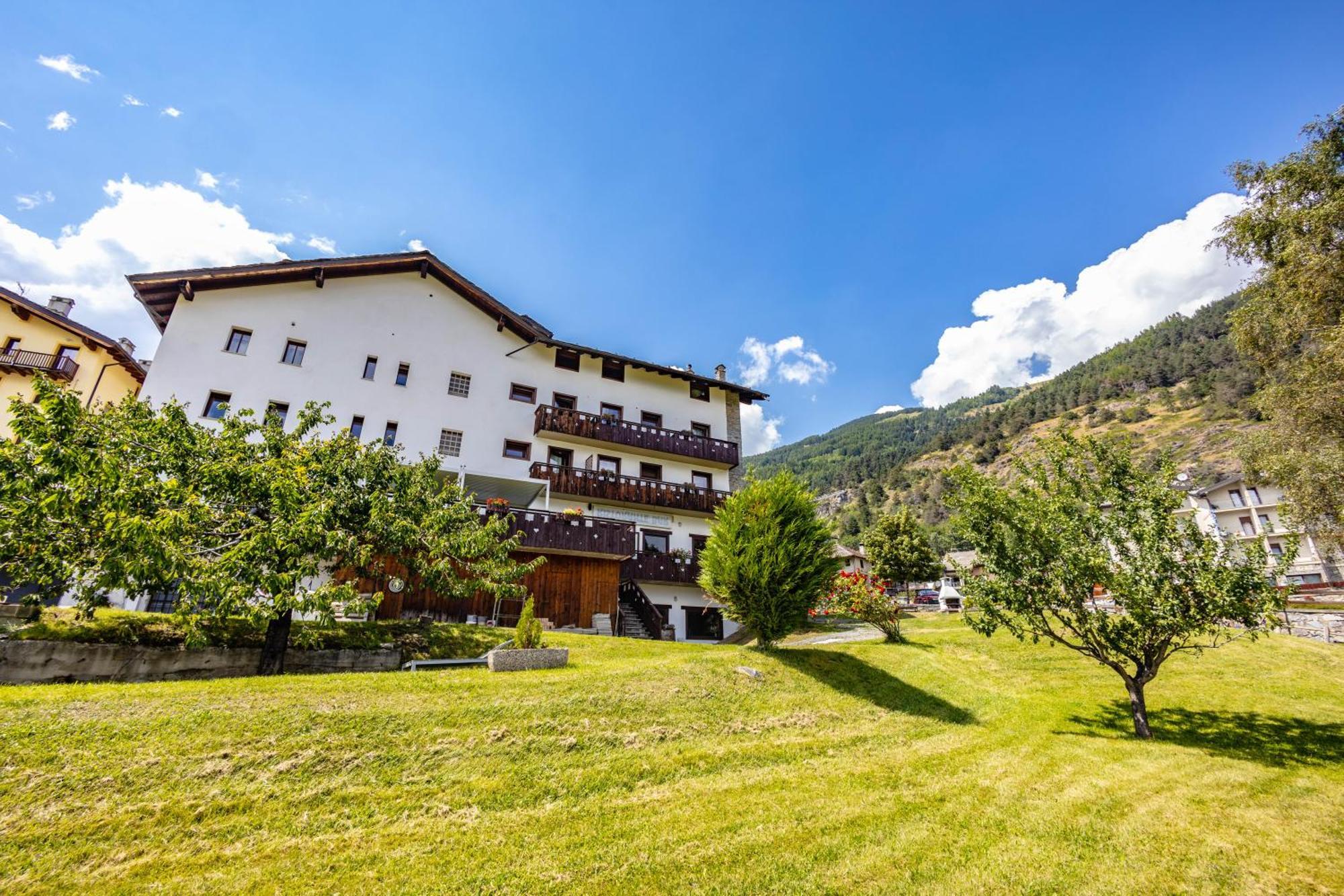 Hotel, Bar & Bistrot Saint Nicolas Gran Paradiso Екстер'єр фото