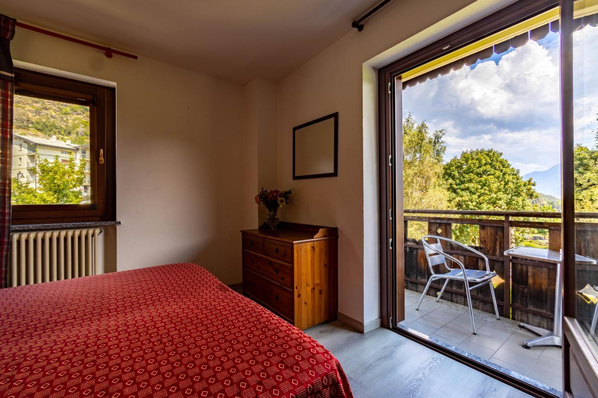 Hotel, Bar & Bistrot Saint Nicolas Gran Paradiso Екстер'єр фото