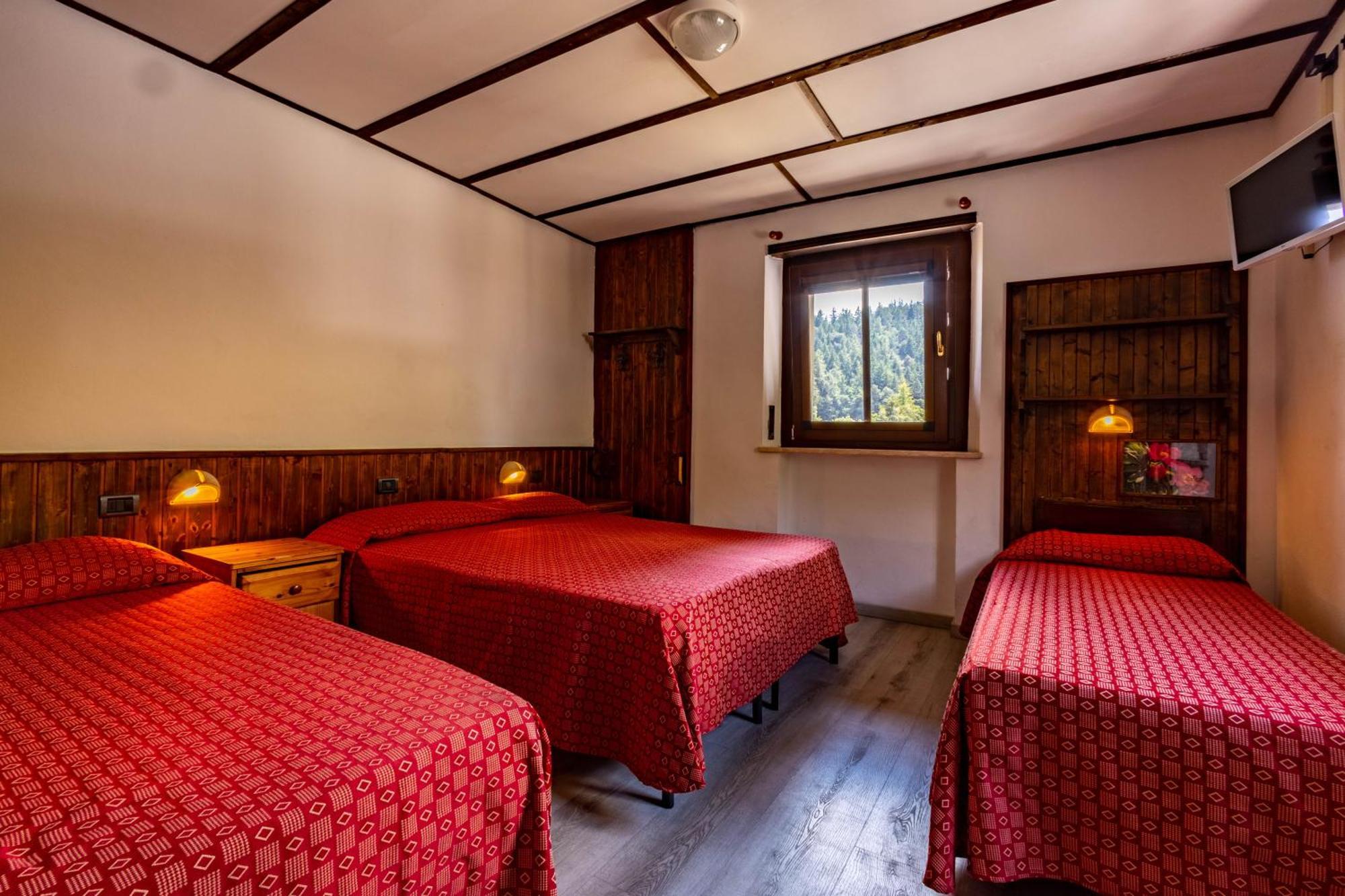 Hotel, Bar & Bistrot Saint Nicolas Gran Paradiso Екстер'єр фото