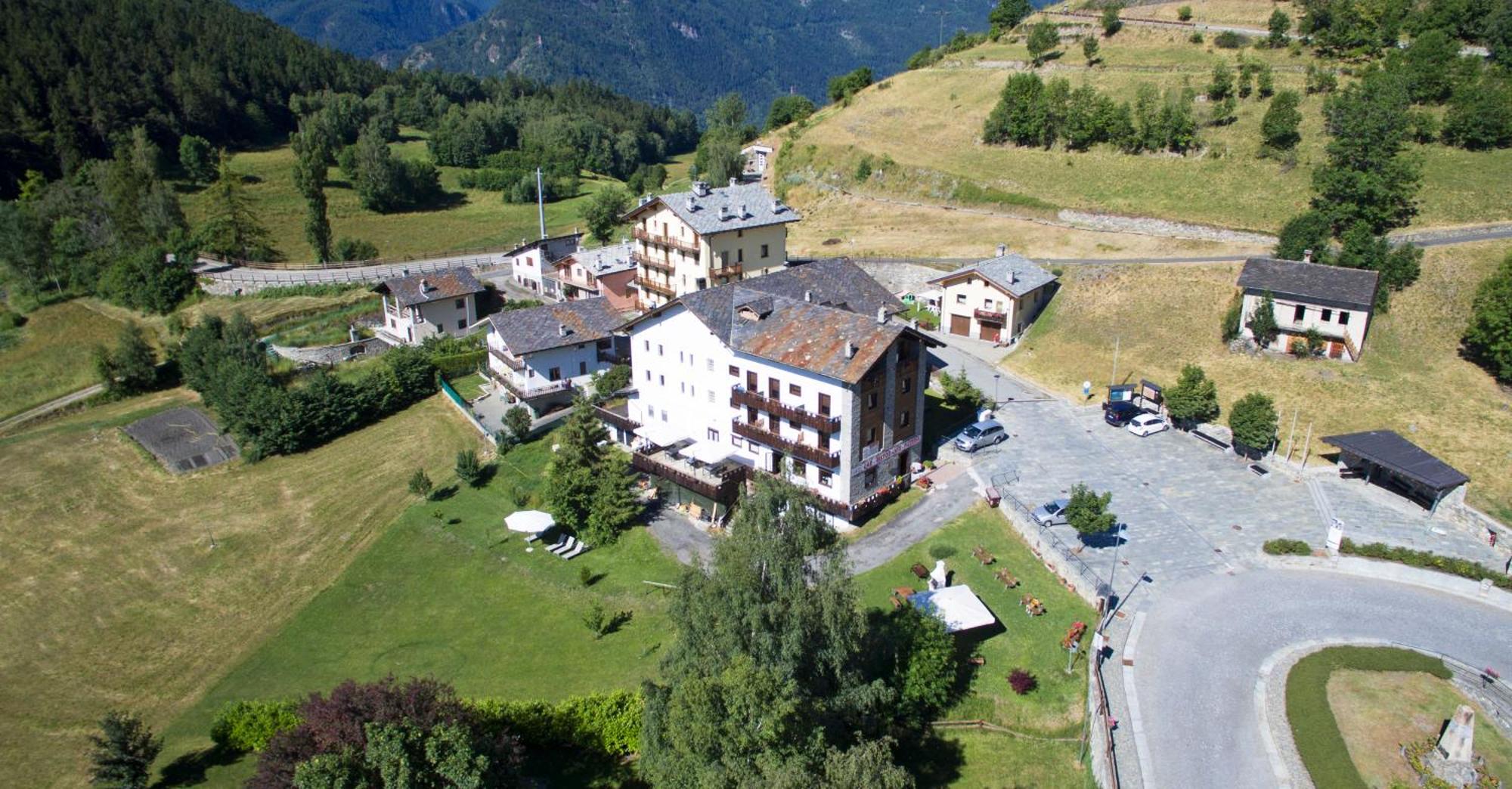 Hotel, Bar & Bistrot Saint Nicolas Gran Paradiso Екстер'єр фото